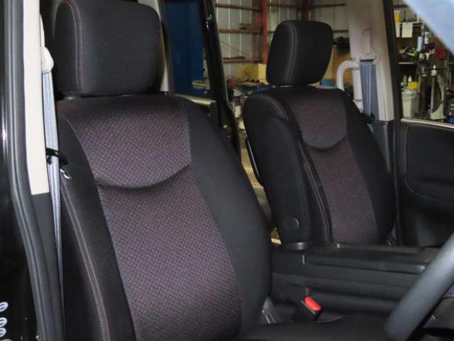 セレナ2.0 ハイウェイスター Vセレクション 4WD　4WDTVナビBカメETC 2000
