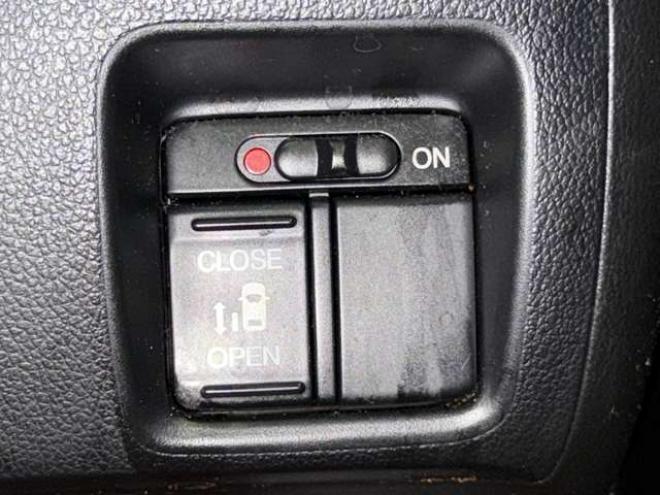 N-BOXカスタムG Lパッケージ 4WD　防錆塗装4WDTVナビBカメドラレコ 660