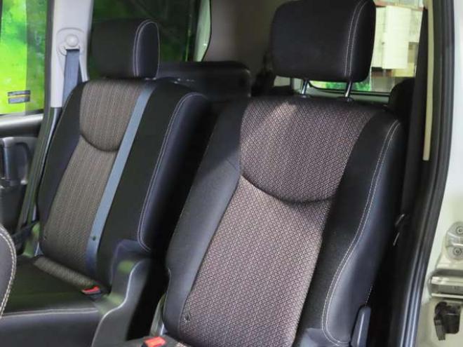 セレナ2.0 ハイウェイスター Vセレクション+SafetyII 4WD　防錆塗装4WDドラレコエンスタ積込タイヤ 2000