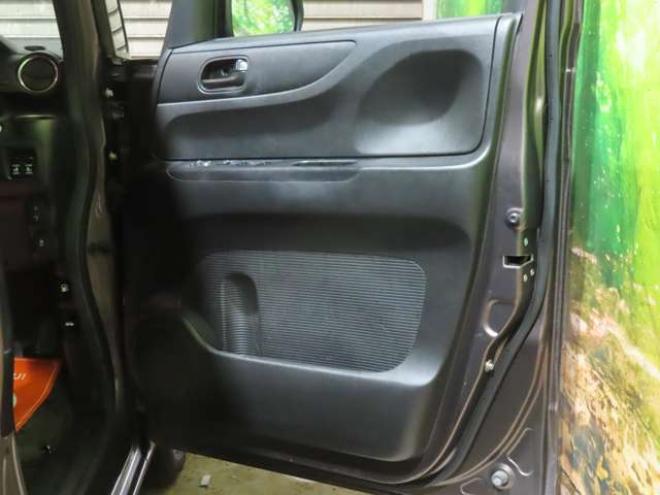 N-BOXカスタムG Lパッケージ 4WD　防錆塗装4WDTVナビBカメエンスタ 660