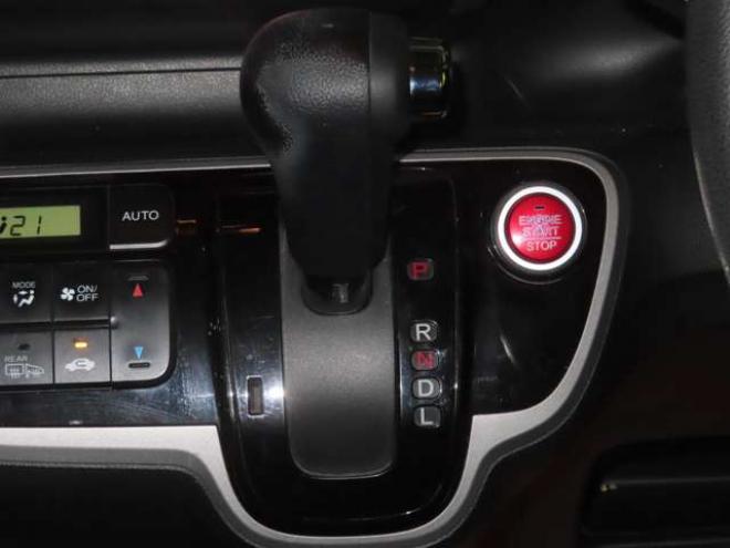 N-BOXカスタムG Lパッケージ 4WD　防錆塗装4WDTVナビBカメエンスタ 660