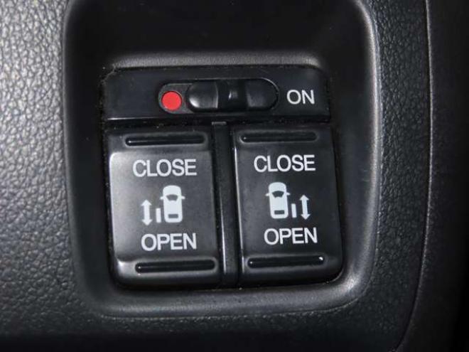 N-BOXカスタムG Lパッケージ 4WD　防錆塗装4WDTVナビBカメエンスタ 660