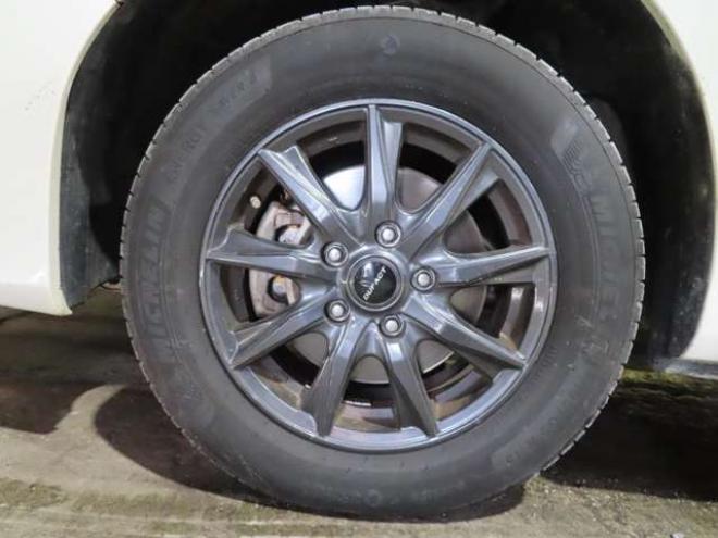 セレナ2.0 20X Vセレクション+Safety 4WD　4WDTVナビBカメETC積込タイヤ 2000