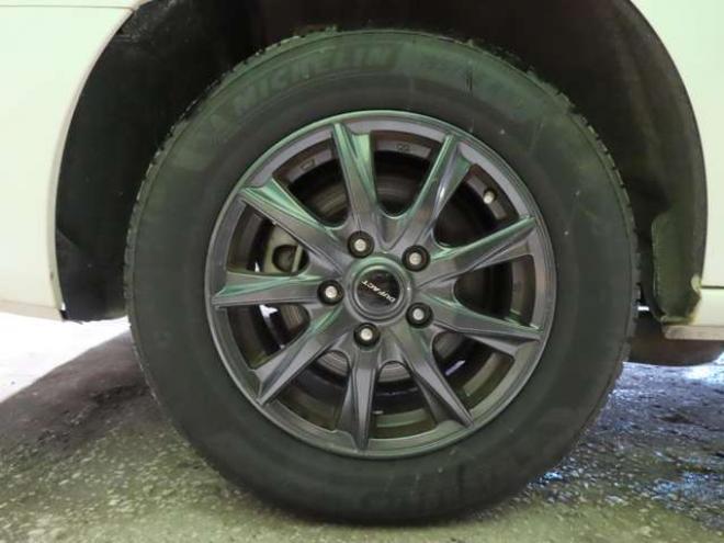 セレナ2.0 20X Vセレクション+Safety 4WD　4WDTVナビBカメETC積込タイヤ 2000