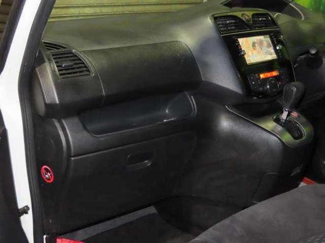 セレナ2.0 20X Vセレクション+Safety 4WD　4WDTVナビBカメETC積込タイヤ 2000