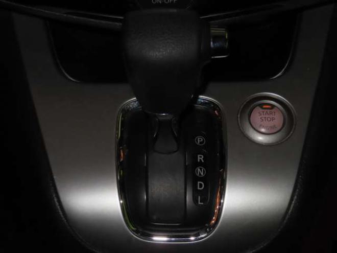 セレナ2.0 20X Vセレクション+Safety 4WD　4WDTVナビBカメETC積込タイヤ 2000