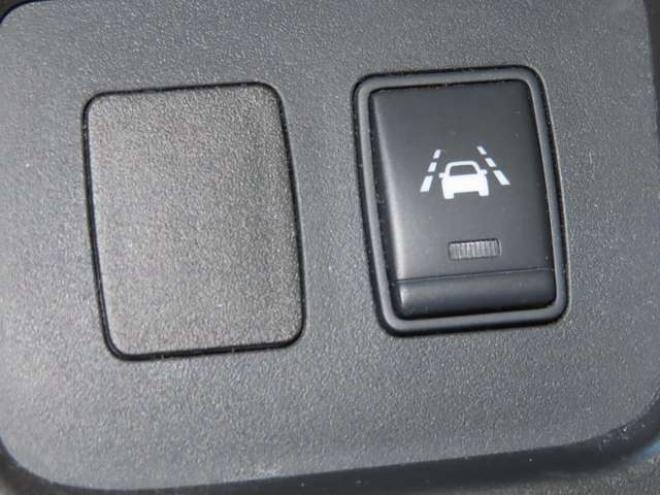 セレナ2.0 ハイウェイスター Vセレクション+Safety 4WD　防錆塗装4WDTVナビBカメ後席モニタ 2000