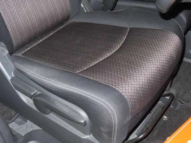 セレナ2.0 ハイウェイスター 4WD　防錆塗装4WDTVナビBカメ後席モニタETCエンスタ 2000