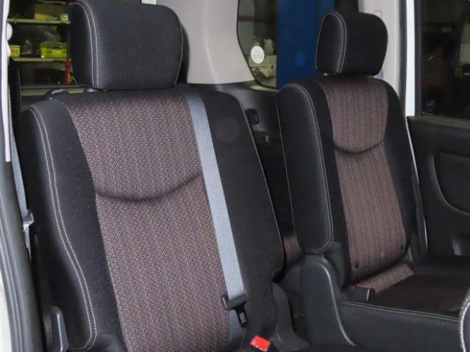 セレナ2.0 ハイウェイスター 4WD　防錆塗装4WDTVナビBカメ後席モニタETCエンスタ 2000