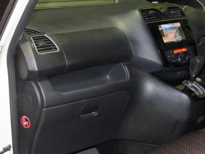 セレナ2.0 ハイウェイスター 4WD　防錆塗装4WDTVナビBカメ後席モニタETCエンスタ 2000
