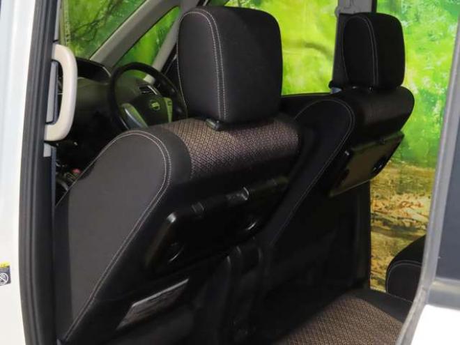 セレナ2.0 ハイウェイスター 4WD　防錆塗装4WDTVナビBカメ後席モニタETCエンスタ 2000