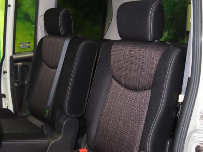セレナ2.0 ハイウェイスター 4WD　防錆塗装4WDTVナビBカメ後席モニタETCエンスタ 2000