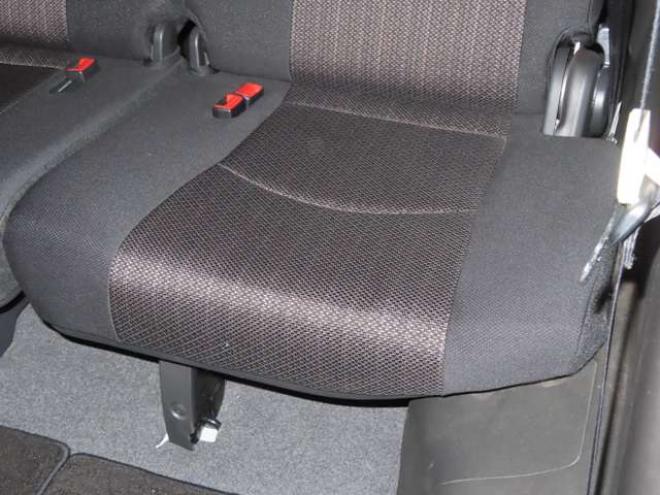 セレナ2.0 ハイウェイスター 4WD　防錆塗装4WDTVナビBカメ後席モニタETCエンスタ 2000