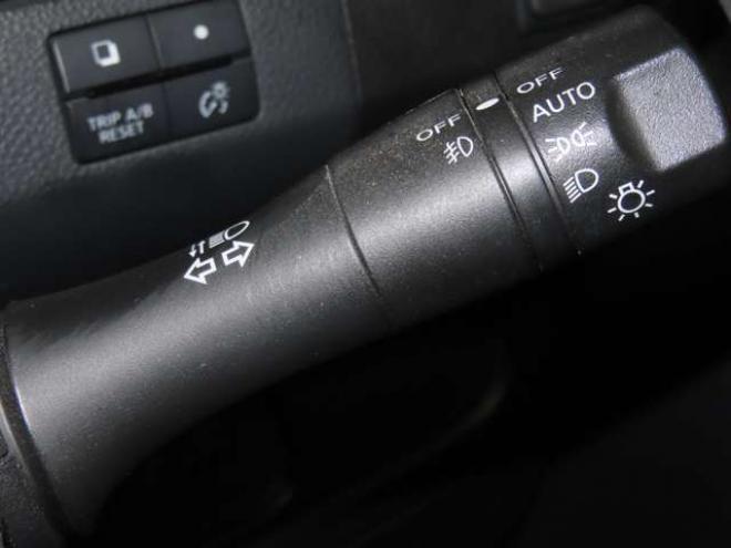 セレナ2.0 ハイウェイスター 4WD　防錆塗装4WDTVナビBカメ後席モニタETCエンスタ 2000
