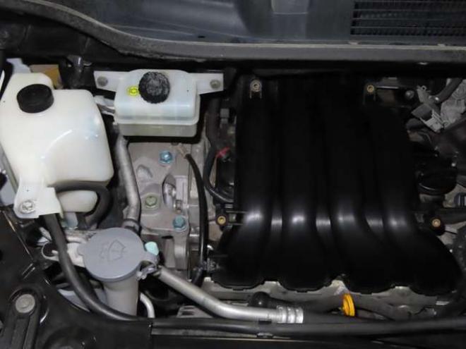 セレナ2.0 ハイウェイスター Vセレクション 4WD　4WDTVナビBカメ 2000