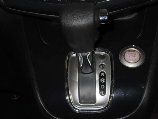 セレナ2.0 ハイウェイスター Vセレクション 4WD　4WDTVナビBカメ 2000