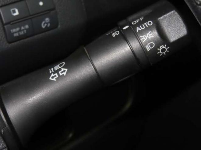 セレナ2.0 ハイウェイスター Vセレクション 4WD　4WDTVナビBカメ 2000
