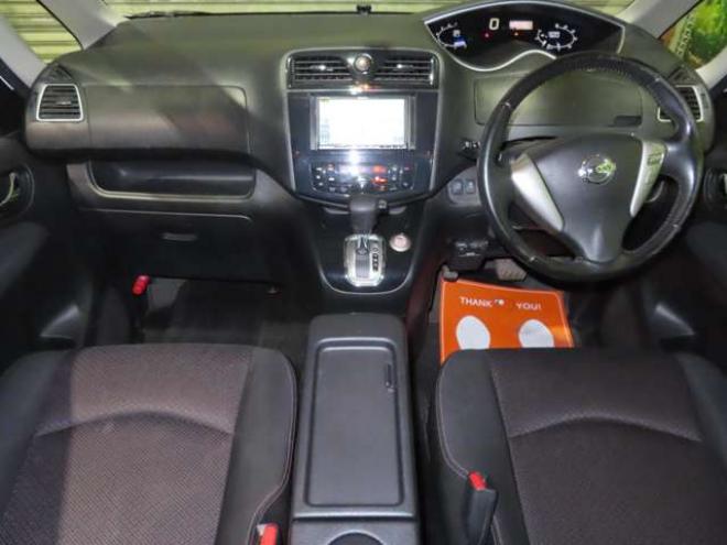 セレナ2.0 ハイウェイスター Vセレクション 4WD　4WDTVナビBカメ 2000