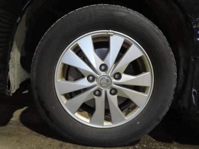 セレナ2.0 ハイウェイスター Vセレクション 4WD　防錆塗装4WDTVナビBカメ後席モニタETCエンスタ積込タイヤ 2000