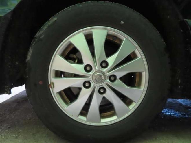 セレナ2.0 ハイウェイスター Vセレクション 4WD　防錆塗装4WDTVナビBカメ後席モニタETCエンスタ積込タイヤ 2000