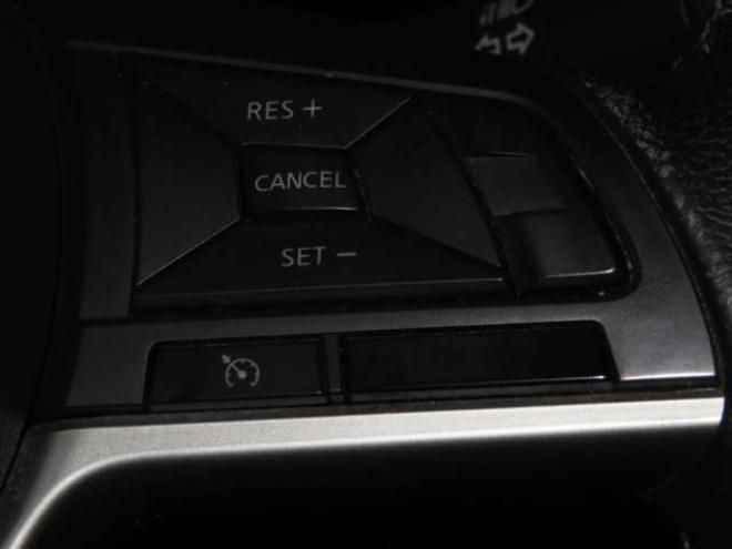 セレナ2.0 ハイウェイスター Vセレクション 4WD　防錆塗装4WDTVナビBカメ後席モニタETCエンスタ積込タイヤ 2000