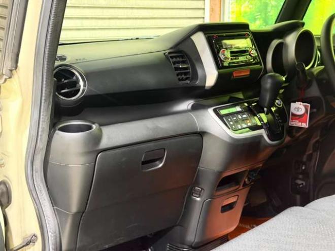 N-BOXG SSパッケージ 4WD　防錆塗装4WDスマキーCD 660