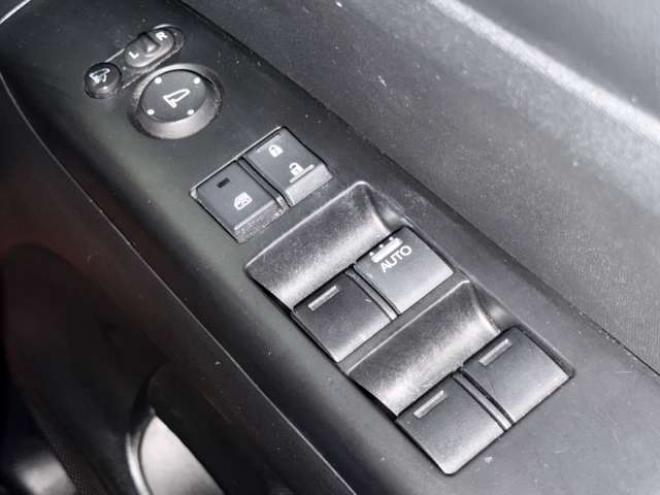 N-BOXG SSパッケージ 4WD　防錆塗装4WDスマキーCD 660