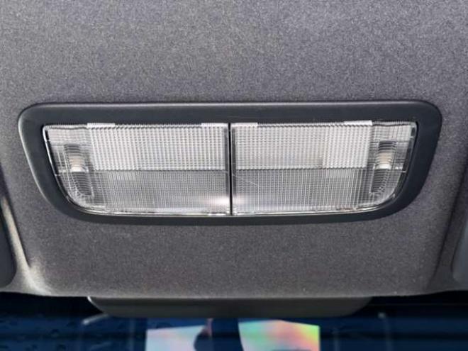 フリードスパイクハイブリッド1.5 ジャストセレクション　防錆塗装TVナビBカメETC 2WD 1500