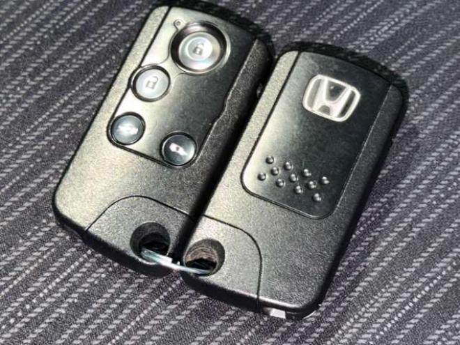 フリードスパイクハイブリッド1.5 ジャストセレクション　防錆塗装TVナビBカメETC 2WD 1500