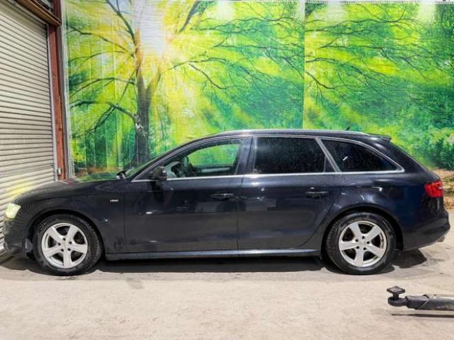 アウディA4アバント 2.0 TFSI クワトロ Sラインパッケージ 4WD　防錆塗装4WDTVナビBカメETC 正規輸入車 2000