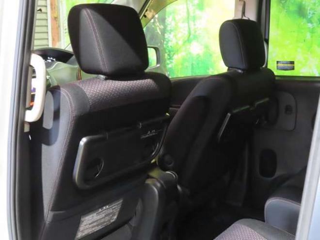 セレナ2.0 ハイウェイスター 4WD　防錆塗装4WDTVナビBカメETC後席モニタエンスタ 2000