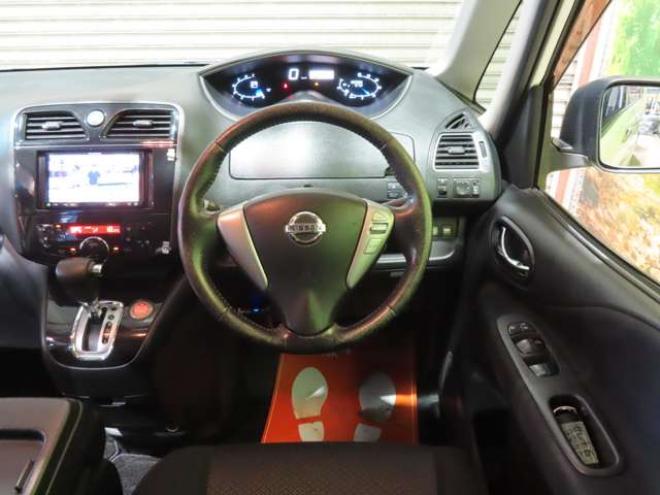 セレナ2.0 ハイウェイスター 4WD　防錆塗装4WDTVナビBカメETC後席モニタエンスタ 2000