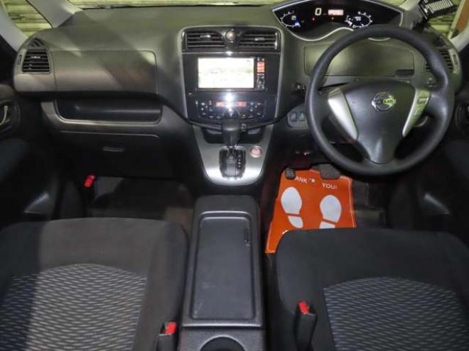 セレナ2.0 20X 4WD　防錆塗装4WDTVナビBカメ後席モニタエンスタETCドラレコ積込タイヤ 2000