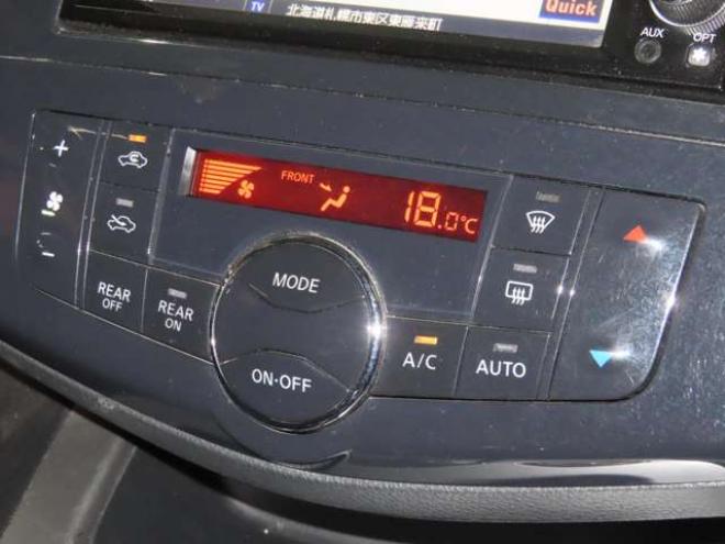 セレナ2.0 20X 4WD　防錆塗装4WDTVナビBカメ後席モニタエンスタETCドラレコ積込タイヤ 2000