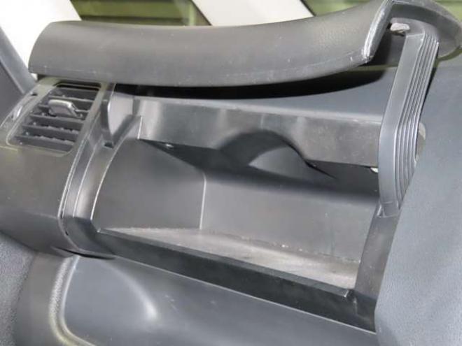 セレナ2.0 20X 4WD　防錆塗装4WDTVナビBカメ後席モニタエンスタETCドラレコ積込タイヤ 2000