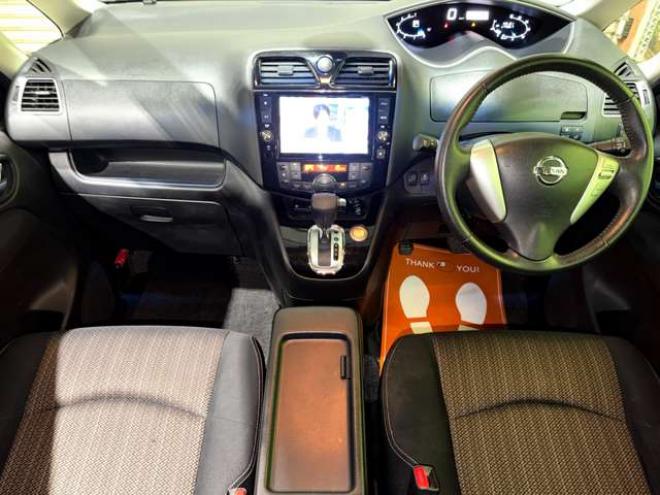 セレナ2.0 ハイウェイスター アドバンストセーフティ パッケージ 4WD　防錆塗装4WDTVナビBカメ後席モニタ 2000