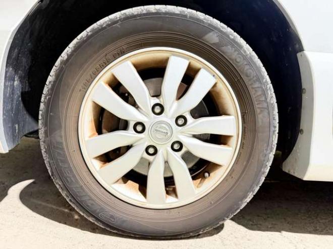 セレナ2.0 ハイウェイスター アドバンストセーフティ パッケージ 4WD　防錆塗装4WDTVナビBカメ後席モニタ 2000