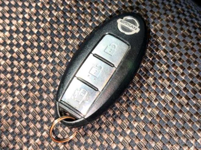 セレナ2.0 ハイウェイスター アドバンストセーフティ パッケージ 4WD　防錆塗装4WDTVナビBカメ後席モニタ 2000