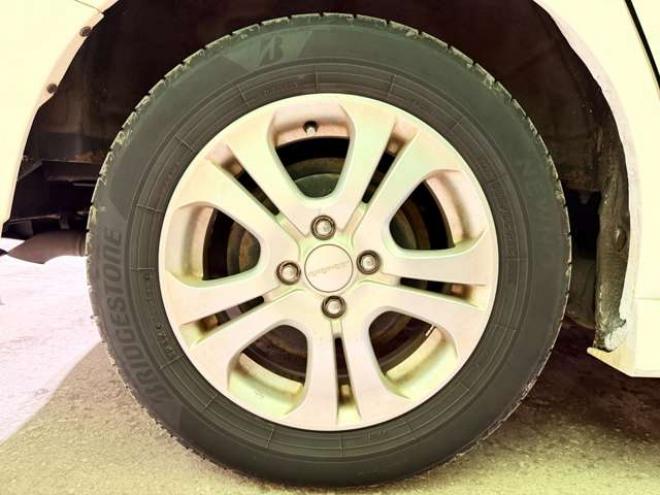 フリードスパイクハイブリッド1.5 ジャストセレクション　防錆塗装キーレスドラレコCD積込タイヤ 2WD 1500
