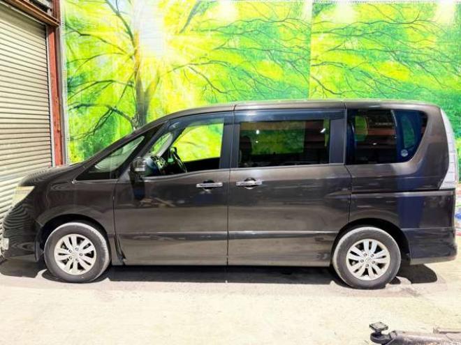 セレナ2.0 ハイウェイスター アドバンストセーフティ パッケージ 4WD　4WDTVナビBカメドラレコエンスタ積込タイヤ 2000