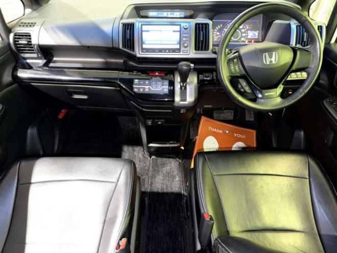 ステップワゴン2.0 スパーダ Z 4WD　防錆塗装4WDTVナビBカメETC 2000