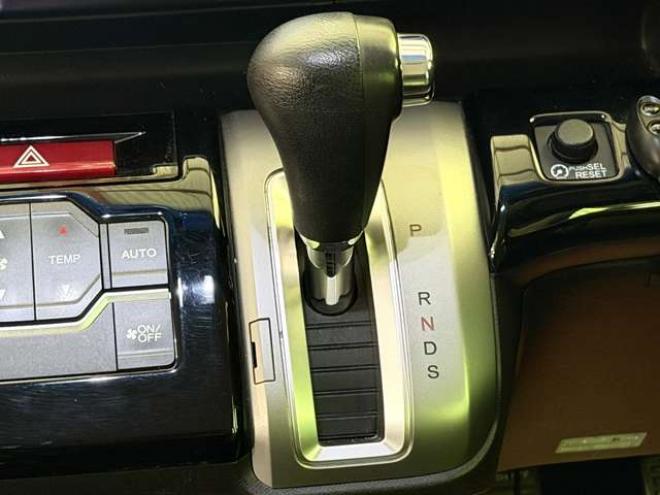 ステップワゴン2.0 スパーダ Z 4WD　防錆塗装4WDTVナビBカメETC 2000