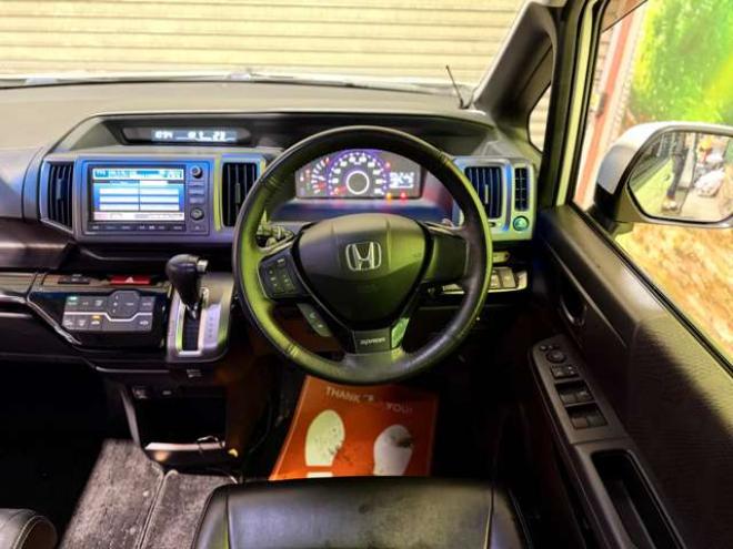ステップワゴン2.0 スパーダ Z 4WD　防錆塗装4WDTVナビBカメETC 2000