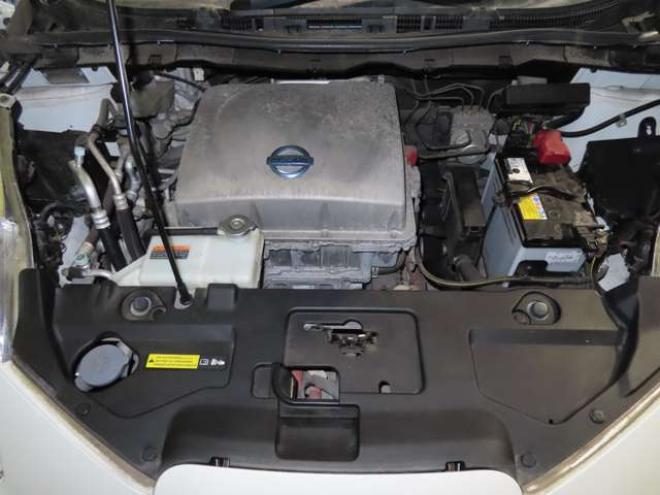 リーフG　TVナビBカメETC 2WD 不明