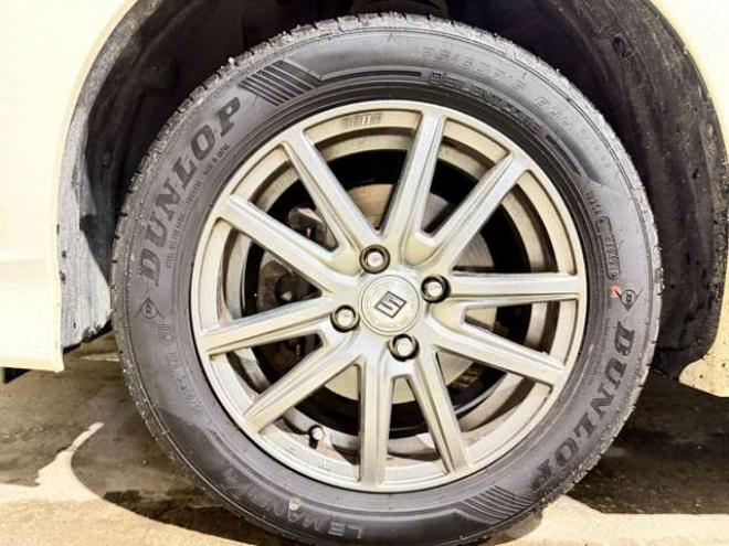 フィットシャトル1.5 15X 4WD　防錆塗装4WDキーレスTVナビETC 1500