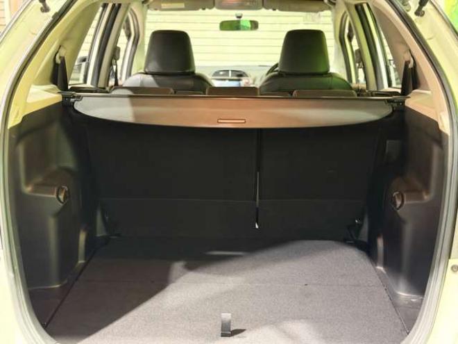 フィットシャトル1.5 15X 4WD　防錆塗装4WDキーレスTVナビETC 1500