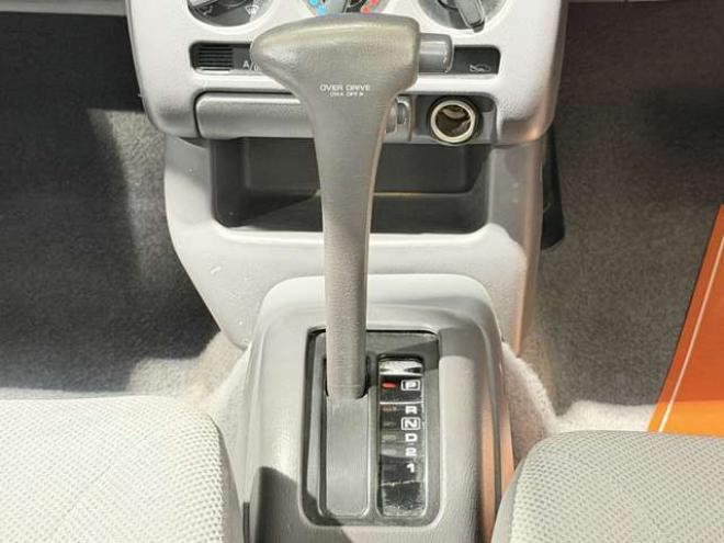 ビュート1.0　防錆塗装Bluetoothオーディオ積込タイヤ 2WD 1000