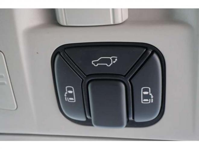 ヴェルファイア2.4 Z プラチナセレクション 4WD　ナビ・TV・両側パワースライドドア・電動リアゲート・スマートキー 2400