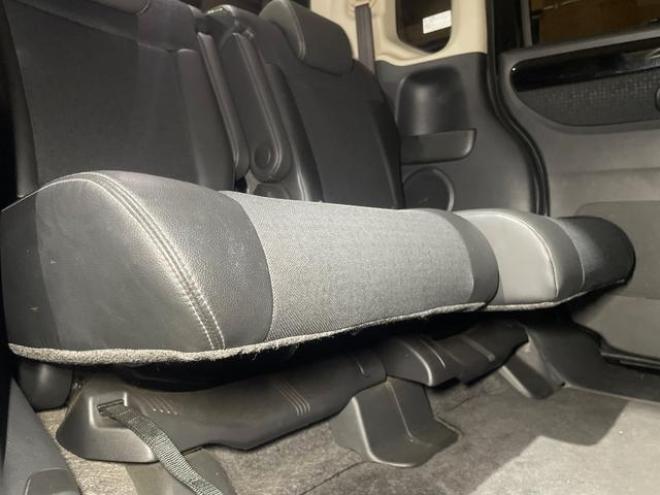 N-BOXカスタム Ｇ・ターボＬパッケージ ＦＦ車 前輪駆動 後期モデル ３か月３０００ＫＭ保証 両側電動スライドドア ターボ オートライト ＨＩＤ スマートキー アイドリングストップ ベンチシート ＣＶＴ 盗難防止システム ＡＢＳ ＥＳＣ（北海道） 2WD 660 5Dr