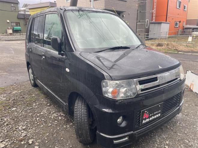 トッポローデストＧ ４ＷＤＨＩＤ キーレスエントリー 電動格納ミラー シートヒーター ベンチシート ＡＴ 盗難防止システム ＡＢＳ ＣＤ ＭＤ ミュージックプレイヤー接続可 衝突安全ボディ エアコン パワーステアリング（北海道） 4WD 660 5Dr